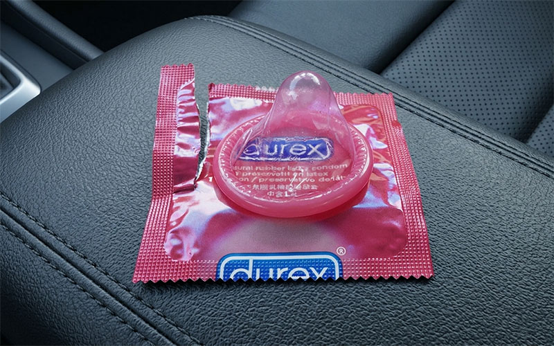 Bao cao su Durex Fetherlite Ultima siêu mỏng 12 chiếc thoải mái dễ chịu